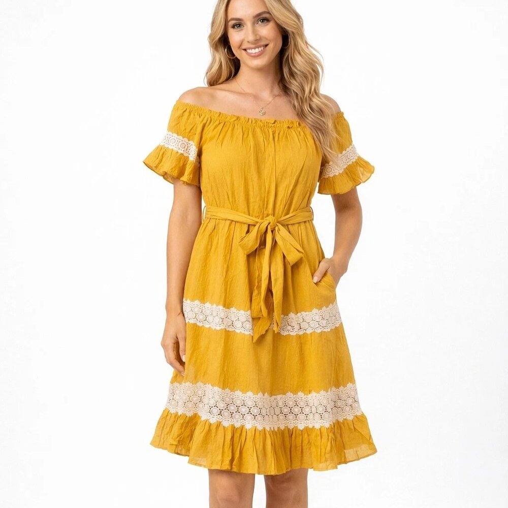 Hayden LA Lace Off-Shoulder Dress NWT Medium